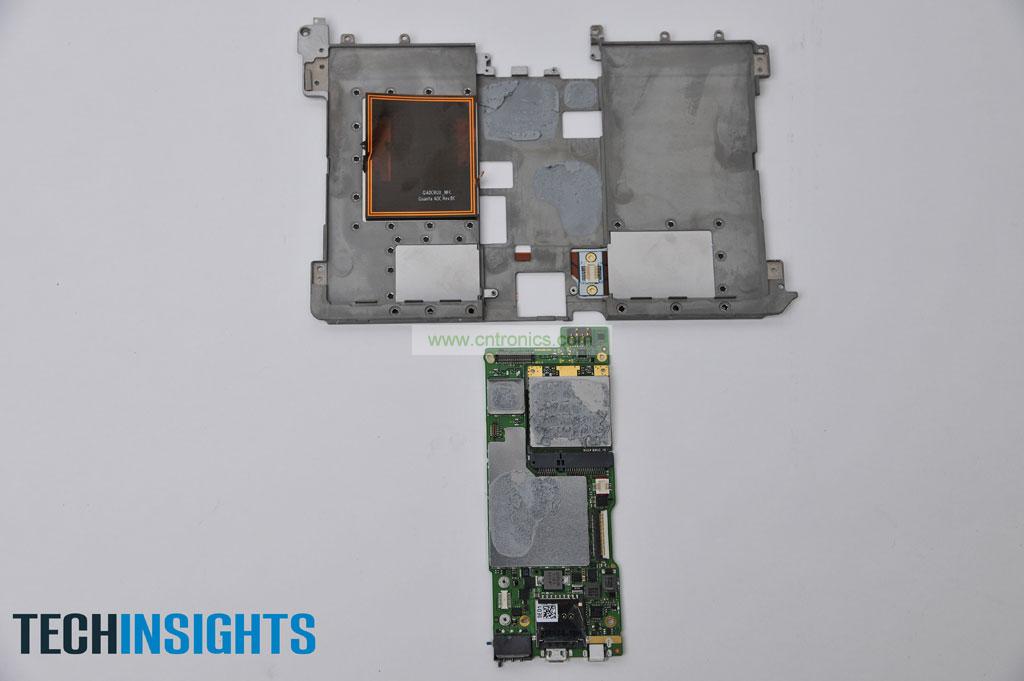 將PCB與金屬分離，從PCB板上卸下無(wú)線(xiàn)通訊板