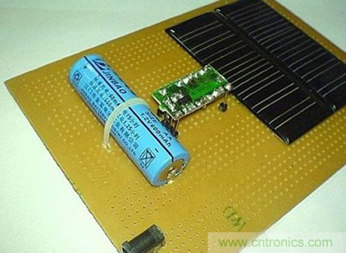 微型太陽能供電板DIY，給手電筒收音機(jī)供電