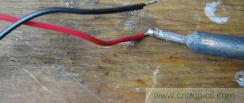 想減少電費(fèi)嗎？DIY一個(gè)迷你風(fēng)力發(fā)電機(jī)吧