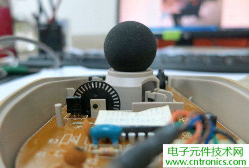 殿堂級(jí)機(jī)械鼠標(biāo)拆解：嘆精致做工！