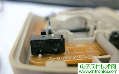 殿堂級(jí)機(jī)械鼠標(biāo)拆解：嘆精致做工！