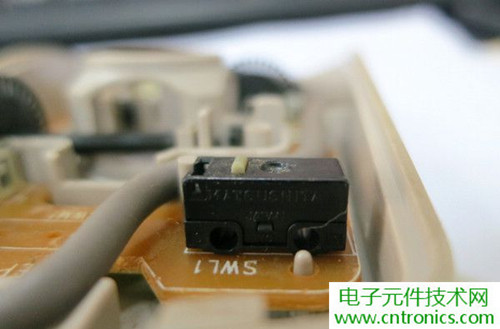 殿堂級(jí)機(jī)械鼠標(biāo)拆解：嘆精致做工！