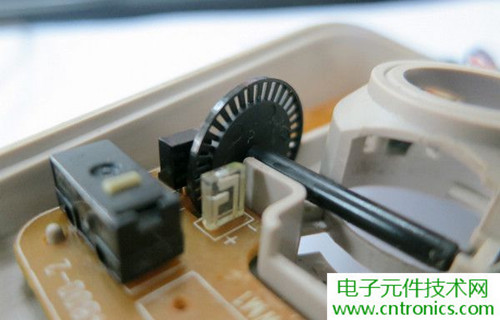 殿堂級(jí)機(jī)械鼠標(biāo)拆解：嘆精致做工！
