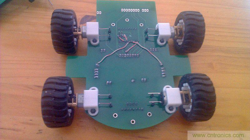 牛人力作！PCB版藍(lán)牙智能小車(chē)DIY