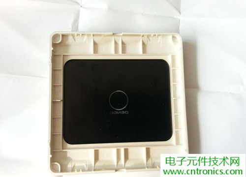 一款觸控開關(guān)拆解，做工不錯