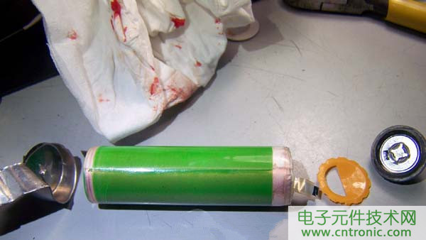 筆記本電池拆解，探秘電池內(nèi)部結(jié)構(gòu)