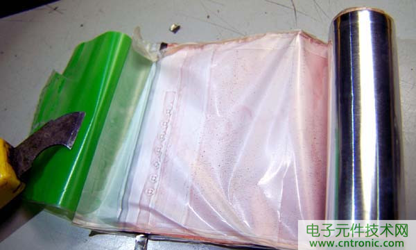 筆記本電池拆解，探秘電池內(nèi)部結(jié)構(gòu)