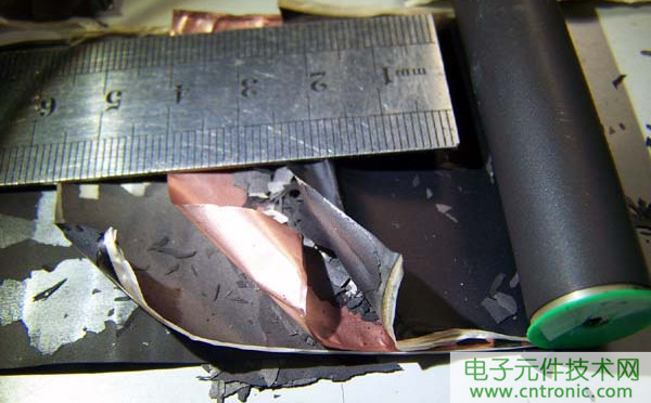 筆記本電池拆解，探秘電池內(nèi)部結(jié)構(gòu)