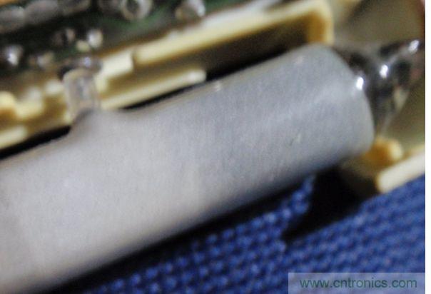 燈管，一頭黑了無法修復(fù)了