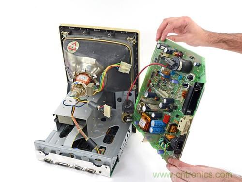 拆！古董級(jí)Macintosh 128K電腦
