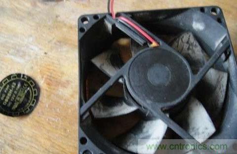 創(chuàng)意DIY！迷你風(fēng)力發(fā)電機(jī)！