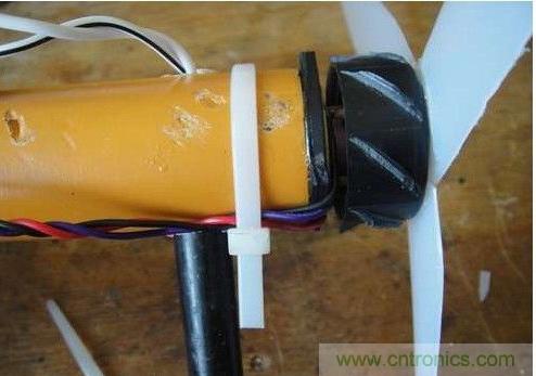 創(chuàng)意DIY！迷你風(fēng)力發(fā)電機(jī)！