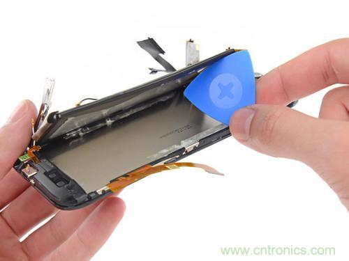 牛人強(qiáng)拆！新HTC One(M8)真機(jī)精密做工難修理
