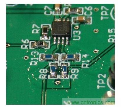  即為殘留過多數(shù)量焊劑的 PCB。