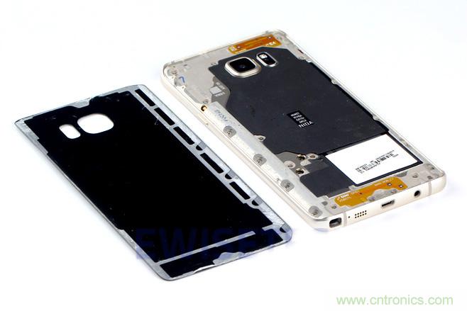 Galaxy Note5拆解，與S系列差距日漸模糊