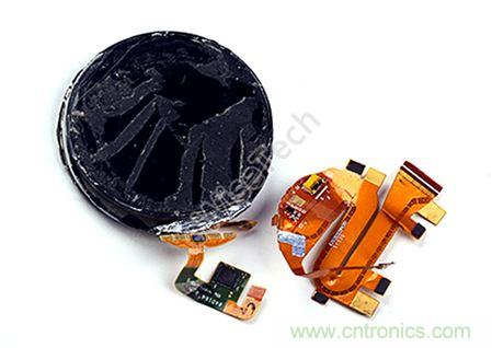 MOTO 360二代智能手表拆解：只有細(xì)節(jié)，沒有亮點(diǎn)