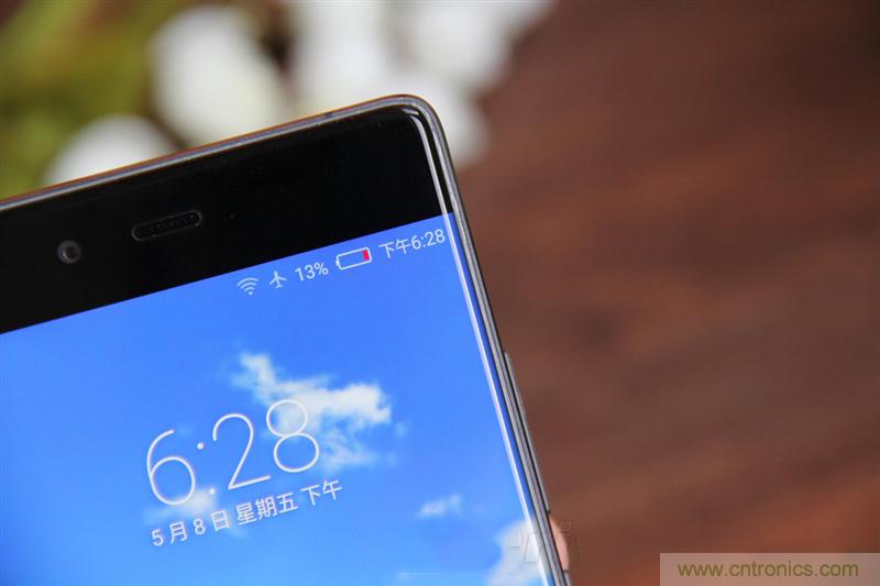 無邊框的 nubia Z9 ，一款既有驚喜，又有驚艷的智能手機(jī)