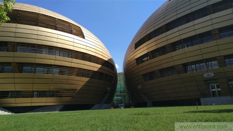 無邊框的 nubia Z9 ，一款既有驚喜，又有驚艷的智能手機(jī)