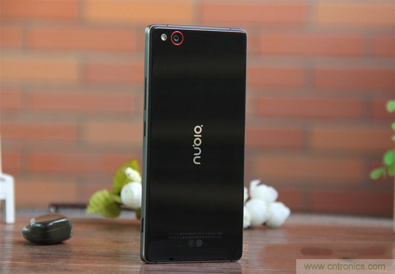 無邊框的 nubia Z9 ，一款既有驚喜，又有驚艷的智能手機(jī)