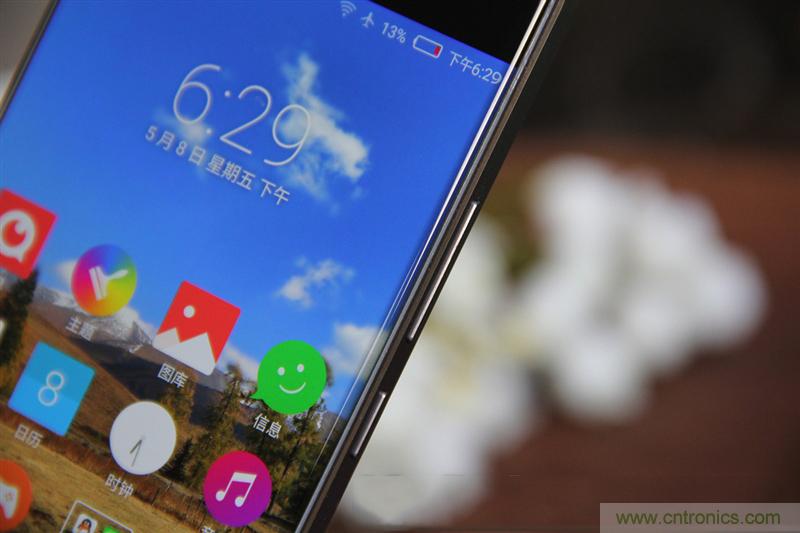 無邊框的 nubia Z9 ，一款既有驚喜，又有驚艷的智能手機(jī)