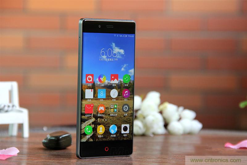 無邊框的 nubia Z9 ，一款既有驚喜，又有驚艷的智能手機(jī)