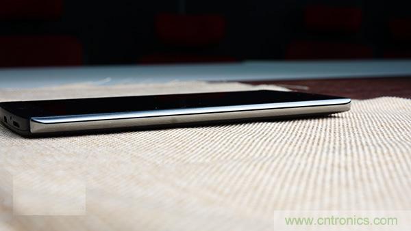 業(yè)界良心 LG V10 評測:剛毅、冷峻，不失人性化