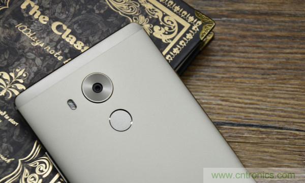 新旗艦Mate 8全評(píng)測(cè)：橫空出世！能否延續(xù)一機(jī)難求？