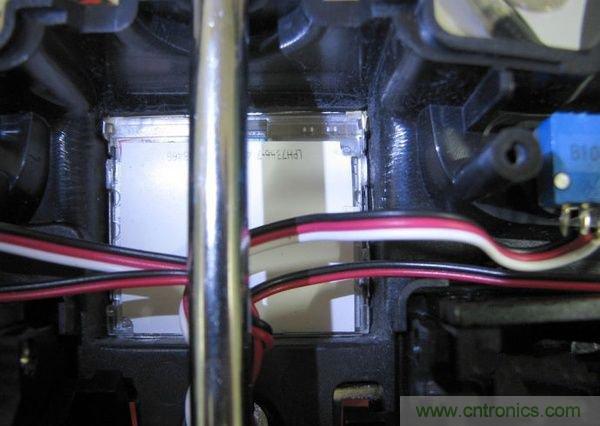 無人機 DIY 制作全過程，酷得不要不要的！