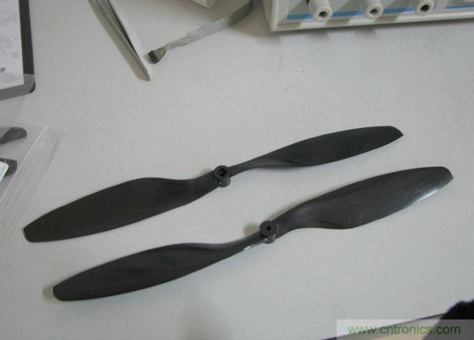 無人機 DIY 制作全過程，酷得不要不要的！