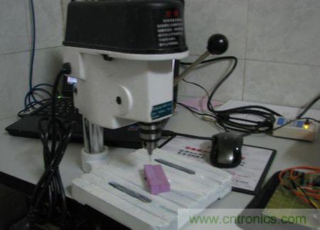 無人機 DIY 制作全過程，酷得不要不要的！