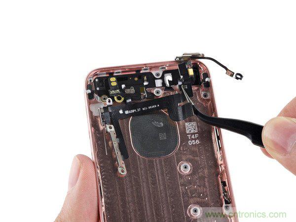 有什么地方?jīng)]有變？iPhone SE真機(jī)拆解