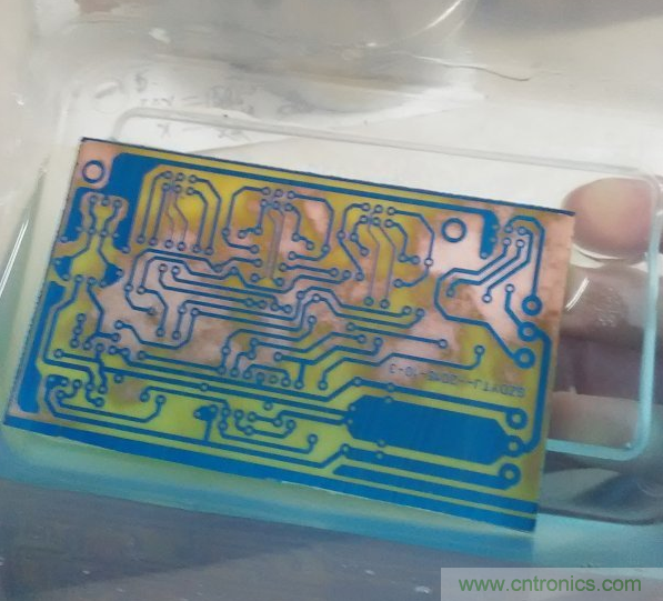 嘗試了四次PCB制作， 最后一發(fā)算是成功了