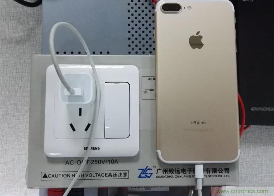 “瘋7”手機(jī)充電實(shí)測：為何沿用傳統(tǒng)充電模式？