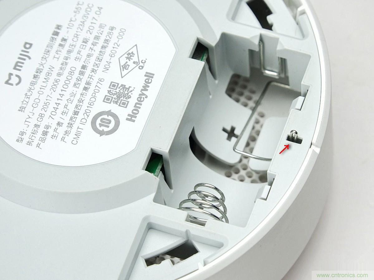 小米煙霧報警器拆解：一顆電池可用五年是如何做到的？