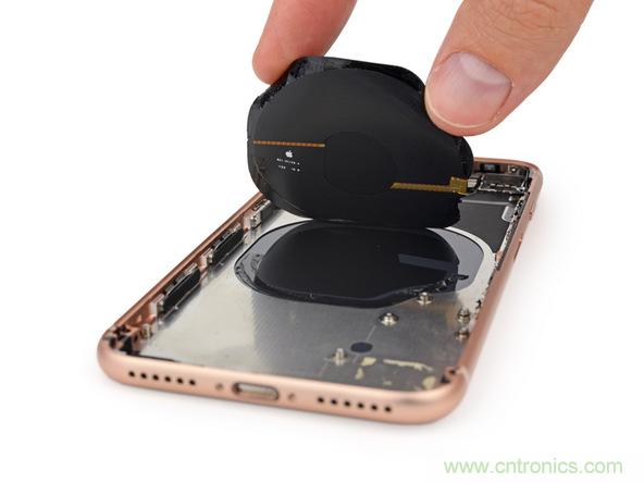 iPhone 8首拆：無(wú)線充電版本的iPhone 7？