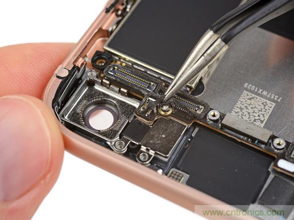 iPhone 8首拆：無(wú)線充電版本的iPhone 7？
