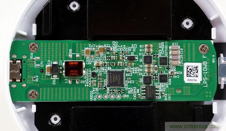 拆解對比：系出同門，小米、紫米無線充電器的差別有多大？