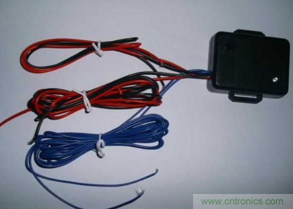 振動(dòng)傳感器的機(jī)電變換原理？主要的分類有哪些？