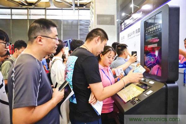 明年再見！“WAIE 2019第四屆上海國際人工智能展覽會暨人工智能產業(yè)大會”完美落幕！